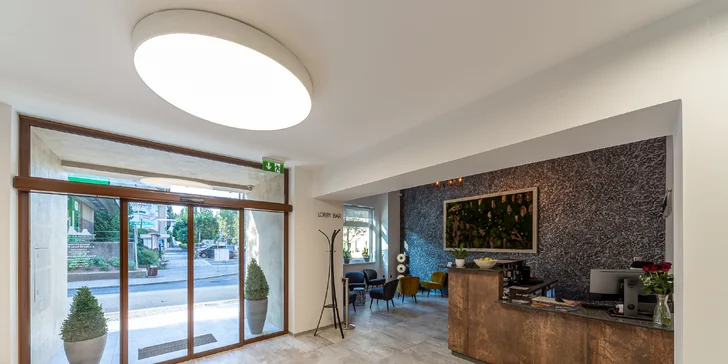 Bohemia Inn Hotel: 3 dny v Turnově se snídaněmi a lyžovačkou nebo láhví prosecca na pokoji