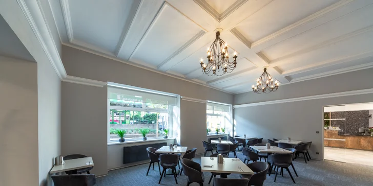 Bohemia Inn Hotel: 3 dny v Turnově se snídaněmi a lyžovačkou nebo láhví prosecca na pokoji