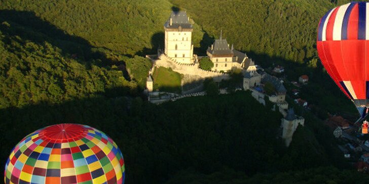 2999 Kč za vyhlídkový let balónem nad krásami Čech. Poznejte svět z ptačí perspektivy či věnujte let jako dárek.