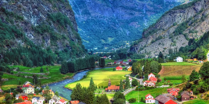 Letecký zájezd do Bergenu, Vossevangenu i k norským fjordům s ubytováním a snídaní