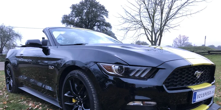 Ford Mustang GT 5.0 V8 Cabrio k zapůjčení na 6, 12 nebo 24 hodin