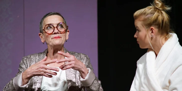 Vstupenka na divadelní komedii Doktor v nesnázích v Kině Dlabačov
