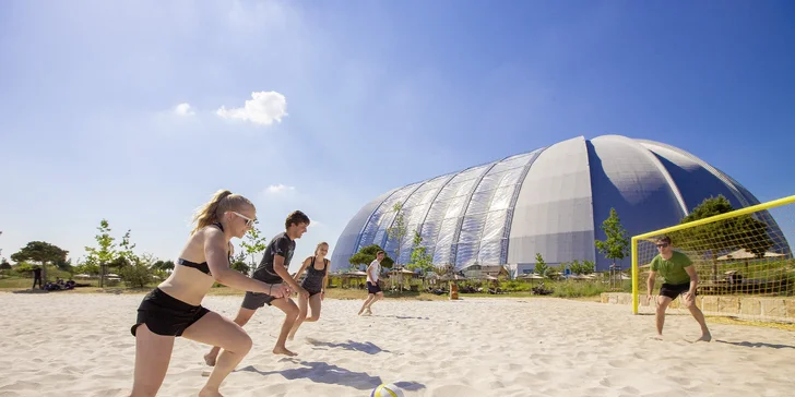 Vodní ráj Tropical Islands: autobusová doprava a vstupenka pro děti i dospělé