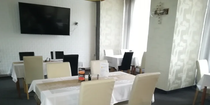 3chodové menu pro dva i s lahví šumivého vína nebo domácí limonádou