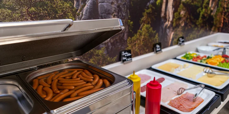 Bohemia Inn Hotel: 3 dny v Turnově se snídaněmi a lyžovačkou nebo láhví prosecca na pokoji