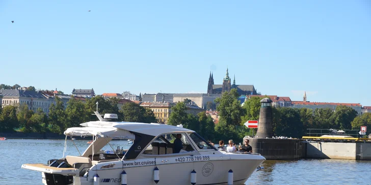 Povezete se zbrusu novou luxusní jachtou Greenline Neo.