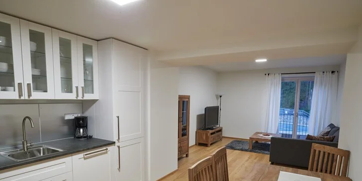 Aktivní dovolená v Krkonoších: pobyt v moderní Residenci Kovárna pro 4 až 6 osob