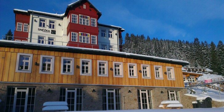 Pořádná relaxace v srdci Krkonoš: moderní Residence Sněžka s výhledem na hory