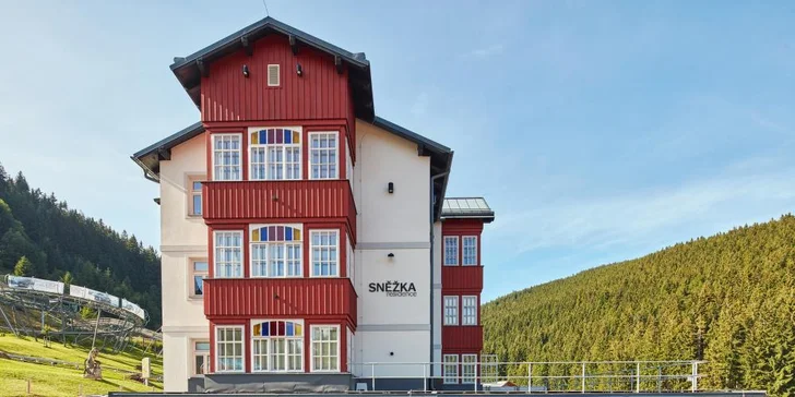 Pořádná relaxace v srdci Krkonoš: moderní Residence Sněžka s výhledem na hory