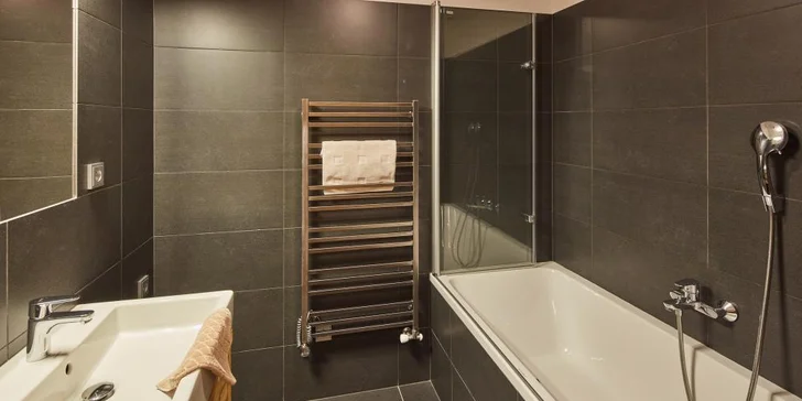 Pořádná relaxace v srdci Krkonoš: moderní Residence Sněžka s výhledem na hory