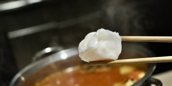 Asijské hodování: mořský nebo masový hot pot pro 2 osoby
