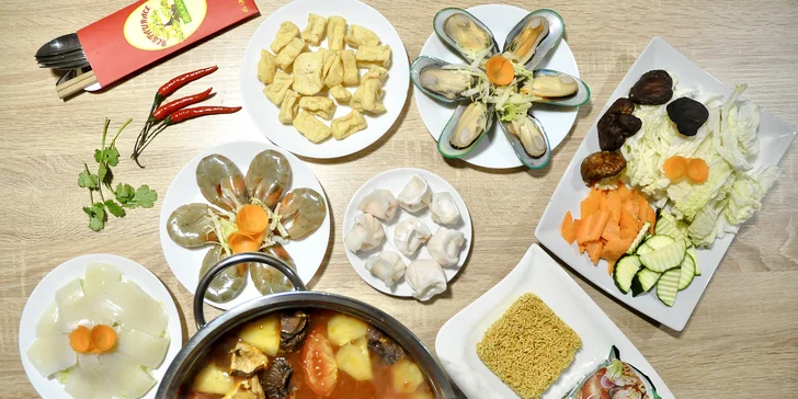 Asijské hodování: mořský nebo masový hot pot pro 2 osoby