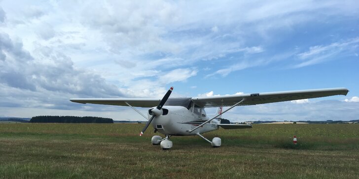 Pilotování sportovního letadla Cessna C172: 1 pilot a 2 pasažéři