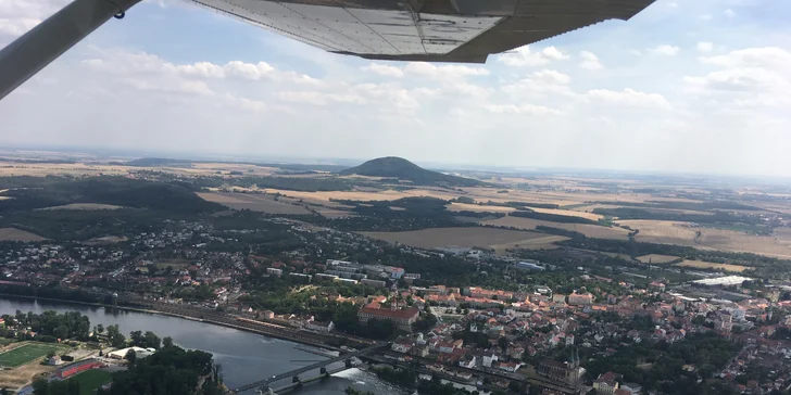 Sportovní letadlo Cessna C172: 20, 30 nebo 40 min. pilotování pro 1 osobu a možnost dalších 2 pasažérů