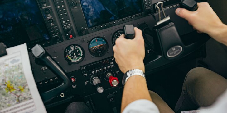 Sportovní letadlo Cessna C172: 20, 30 nebo 40 min. pilotování pro 1 osobu a možnost dalších 2 pasažérů