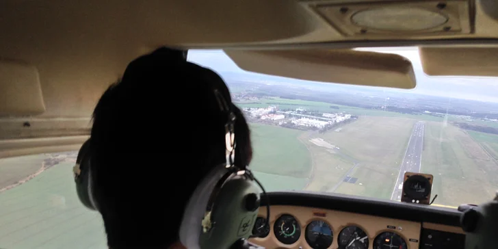 Pilotování sportovního letadla Cessna C172: 1 pilot a 2 pasažéři