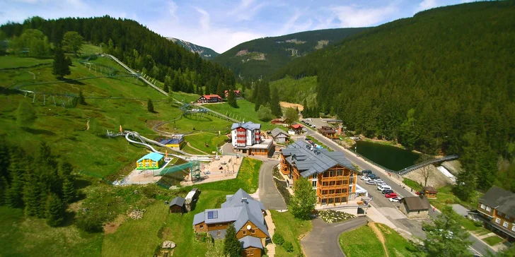 Aktivní dovolená v Krkonoších: pobyt v moderní Residenci Kovárna pro 4 až 6 osob
