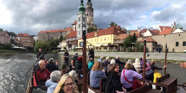 Projeďte se na voru centrem Českého Krumlova: letní termíny