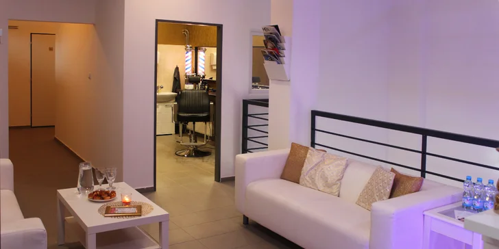 Chlapská péče v barber shopu: střih, úprava vousů, depilace voskem i styling