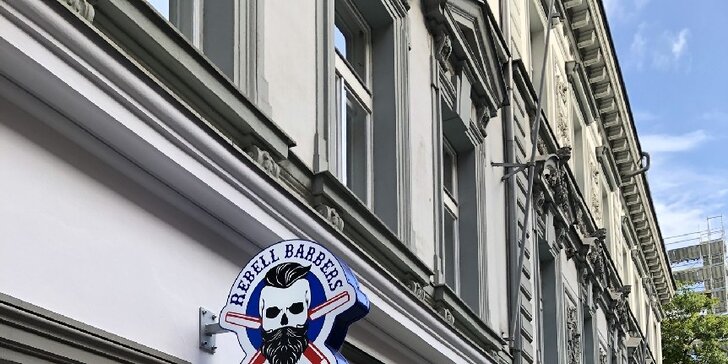 Rebell Barbers v Karlíně: základní střih, úprava vousů i komplet balíček