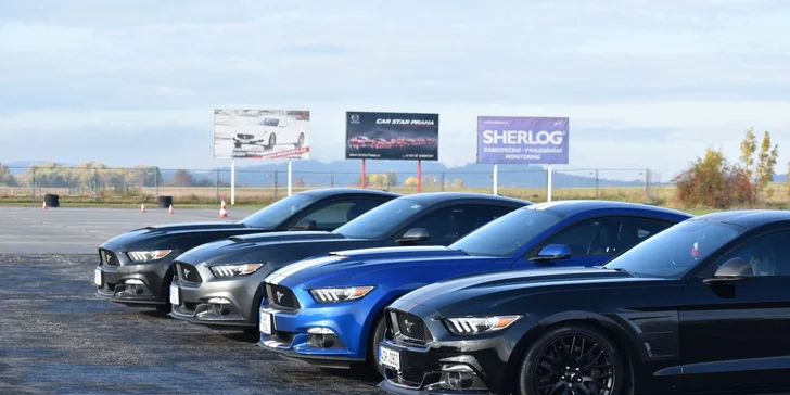 Exkluzivní škola smyku: jízdy ve voze Ford Mustang 5.0 GT na profi polygonu