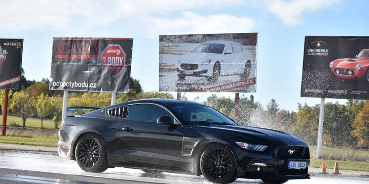 Exkluzivní škola smyku: jízdy ve voze Ford Mustang 5.0 GT na profi polygonu