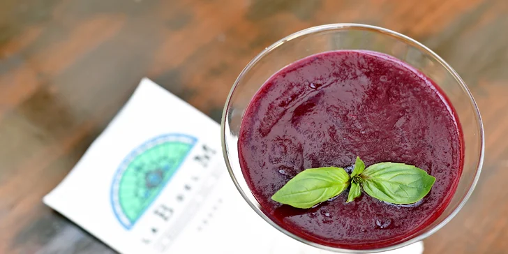 6chodové menu v La Bodeguita: chobotnice, tuňák, panenka i víno či koktejly