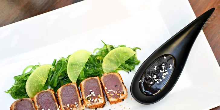 6chodové menu v La Bodeguita: chobotnice, tuňák, panenka i víno či koktejly