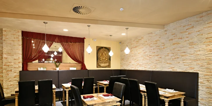 Indická masová nebo vegetariánská hostina v centru Prahy pro 2 osoby