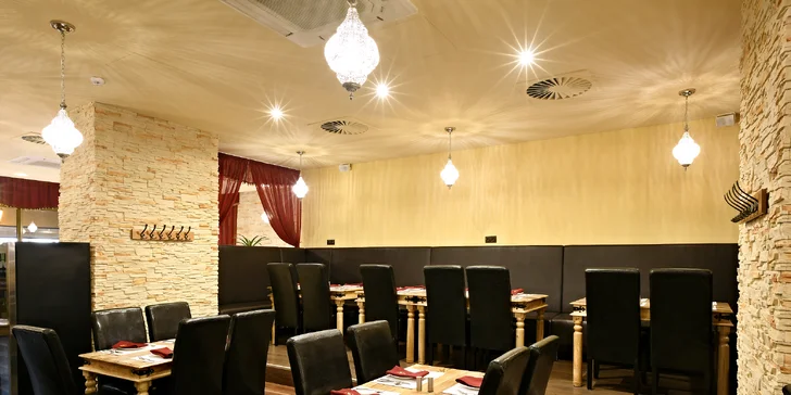 Indická masová nebo vegetariánská hostina v centru Prahy pro 2 osoby