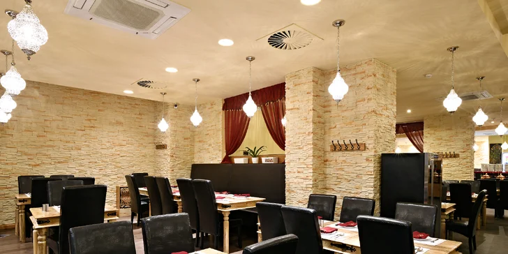 Indická masová nebo vegetariánská hostina v centru Prahy pro 2 osoby