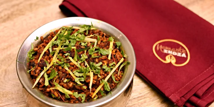 Indická masová nebo vegetariánská hostina v centru Prahy pro 2 osoby