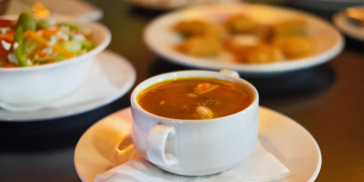 Odpolední nepálské menu pro dva: masové i vegetariánské speciality