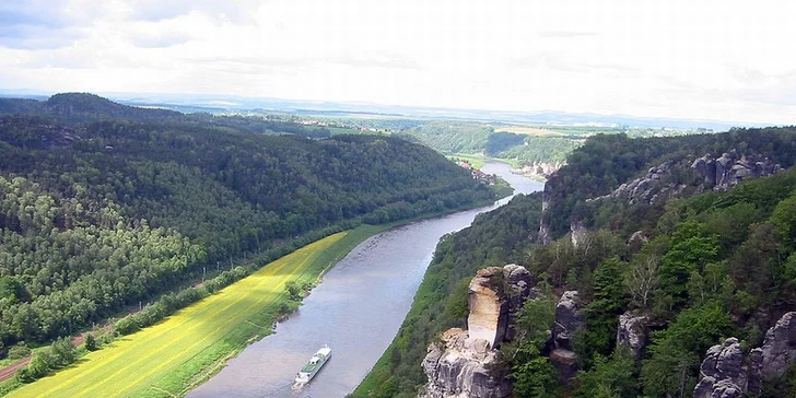 Plavba do Míšně , Popelčin zámek Moritzburg, autobusem zpět