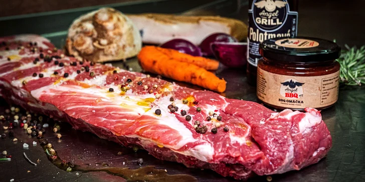 Grill menu pro 2: vepřová žebra, pečené brambory, bagetky, salát i Pepsi a sklenička BBQ omáčky jako dárek