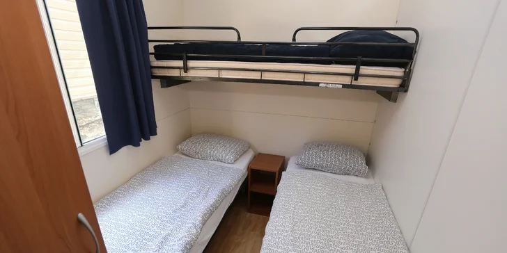 Mobilhomy stojí jen 250 m od pláže.