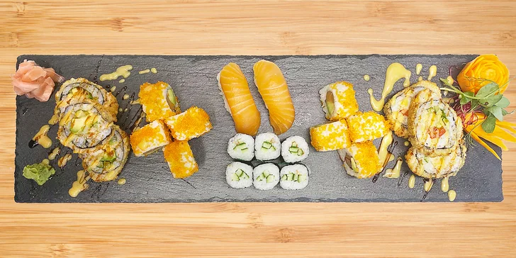 Ochutnáte maki, nigiri i california roll. Třeba s lososem, tuňákem či krevetami (mix set s 22 ks). 