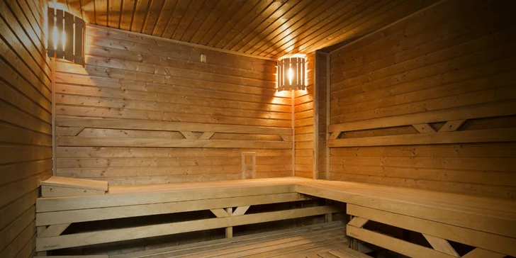 Ve wellness si budete užívat saunu, vířivku a bazén. 