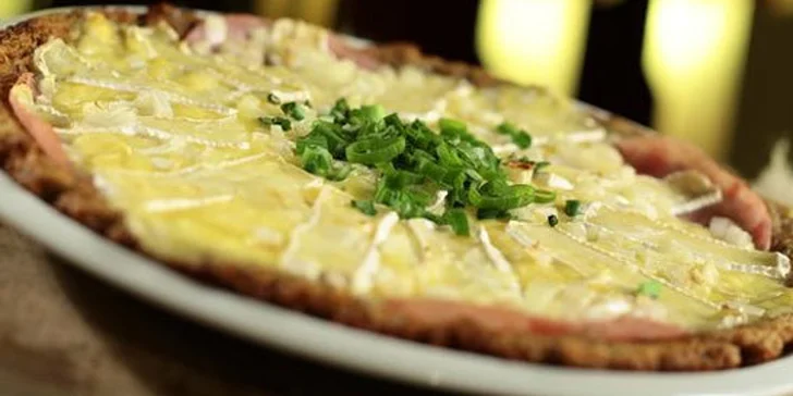 149 Kč za DVA obří bramboráky Kolibáky. Křupavá bašta à la pizza s masem, sýrem, špenátem a další. Sleva až 50 %.