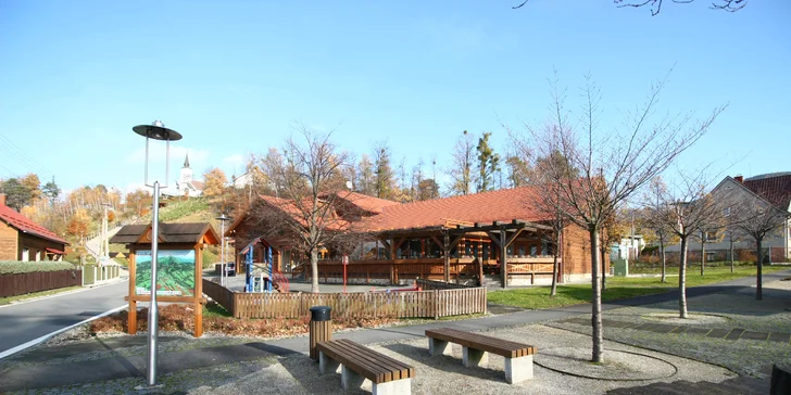 4chodové menu v restauraci s výhledem na Lysou horu: kachní prsa nebo pstruh i lahev vína