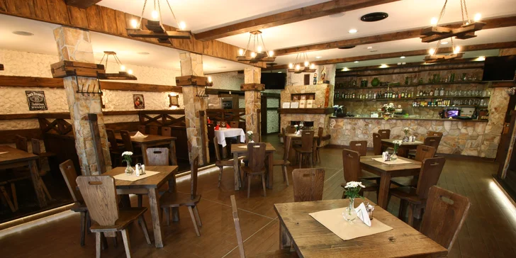 4chodové menu v restauraci s výhledem na Lysou horu: kachní prsa nebo pstruh i lahev vína