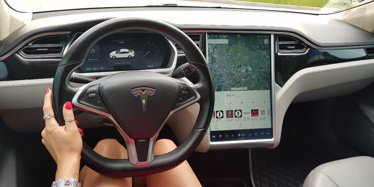 Zrychlení z 0 na 100 km/h za 4 s: spolujízda nebo řízení žihadla Tesla S