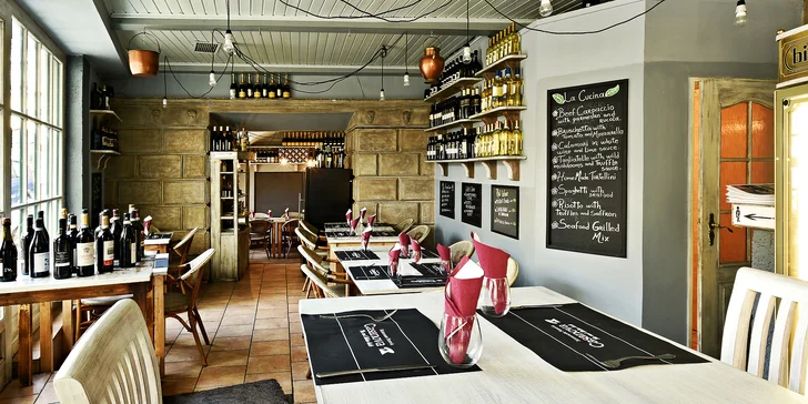 Restaurace blízko Karlova mostu: až 5 pizz dle výběru s sebou