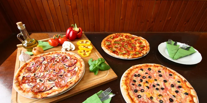 Pizzy od Gustlíčka: výběr z 15 druhů o průměru 32 cm i XXL pizzy