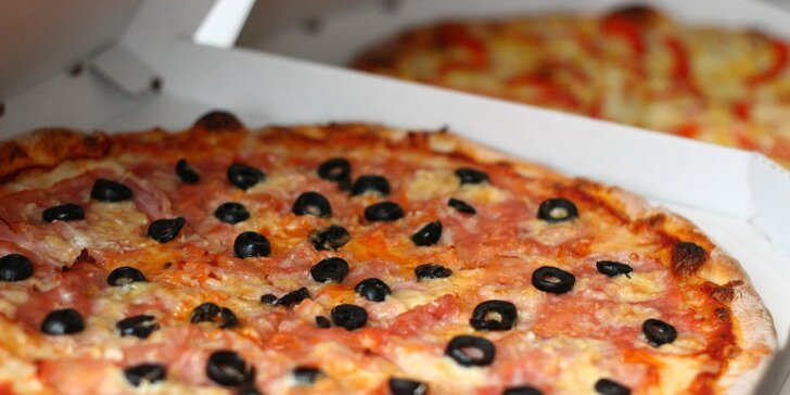 Pizza od Gustlíčka s rozvozem: výběr z 15 druhů o průměru 32 cm i XXL pizza