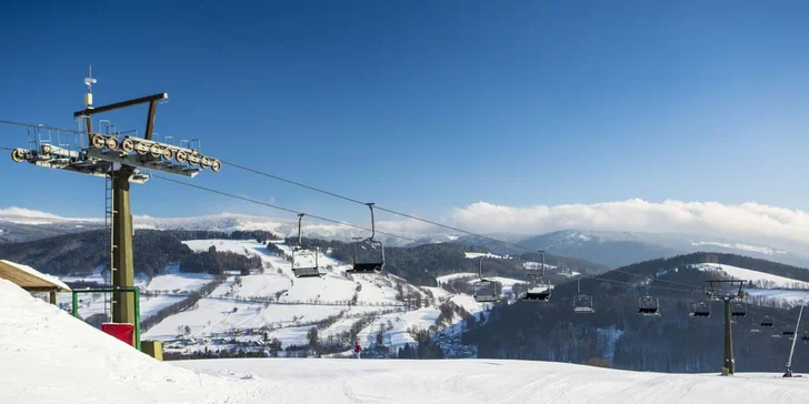 Na lyže s celou rodinou: celodenní permanentky do Skiareálu Vrchlabí – Kebrlák