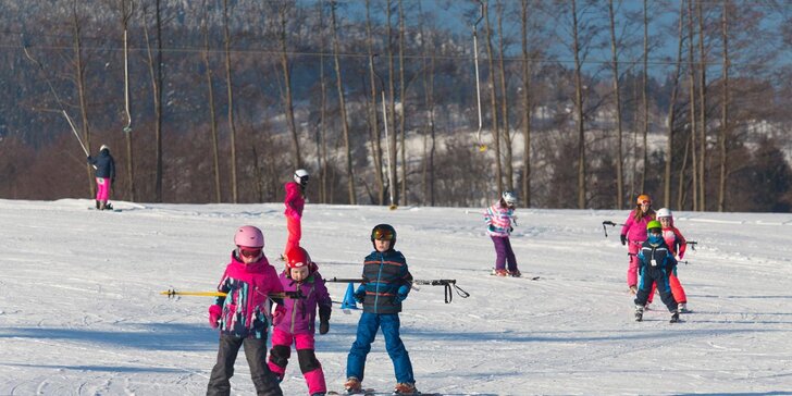 Na lyže s celou rodinou: celodenní permanentky do Skiareálu Vrchlabí – Kebrlák