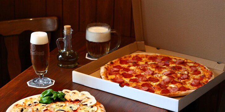 Pizza od Gustlíčka s rozvozem: výběr z 15 druhů o průměru 32 cm i XXL pizza