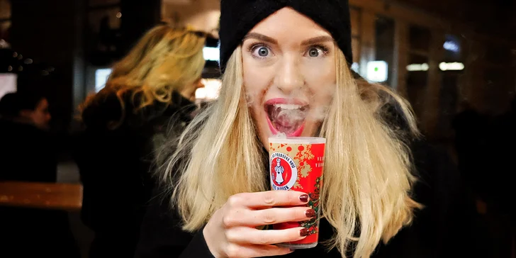Horké drinky na vánočních trzích: Černá díra, Štrúdl, Bumbálek i Cocot