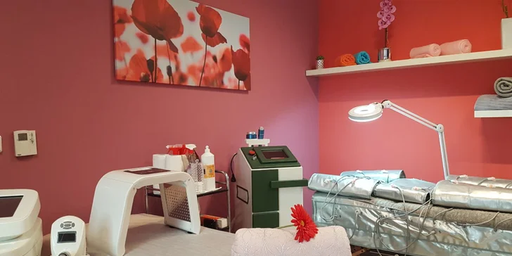 Nabité kosmetické balíčky: regenerace, facelifting i péče 10 v 1